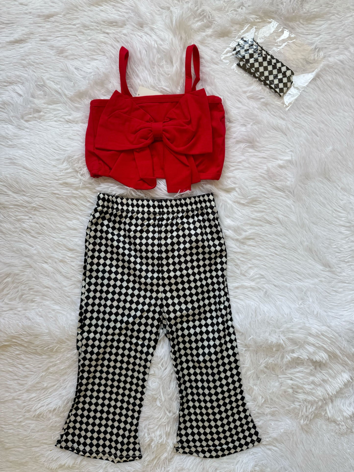 Bow red t-shirt with belly pants